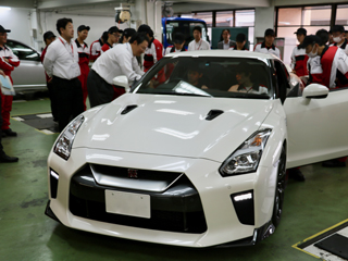 日産自動車株式会社1