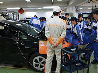 トヨタカローラ京都株式会社様1