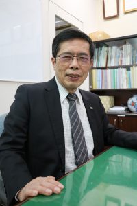 学校長 杉山 征人