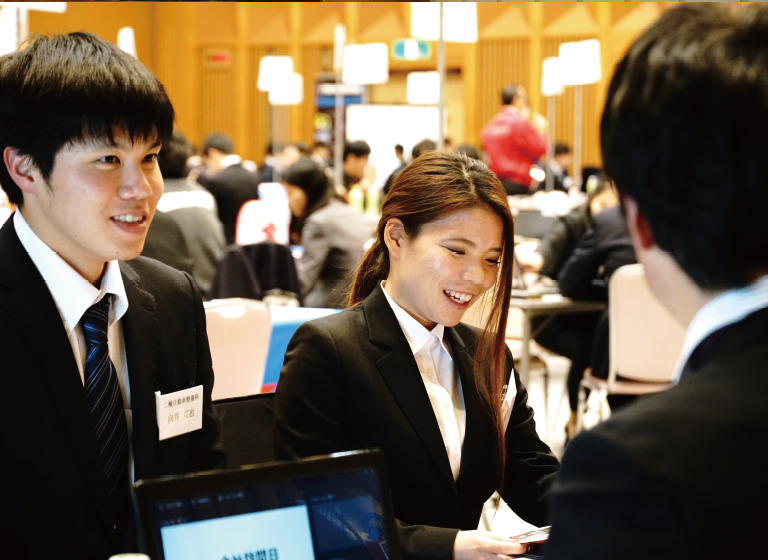 学内合同企業説明会の様子2